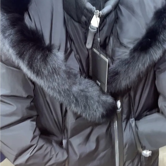 Mackage Womens Kay Leather-Trim Down Jacket Black Black New with tags - Picture 2 of 3